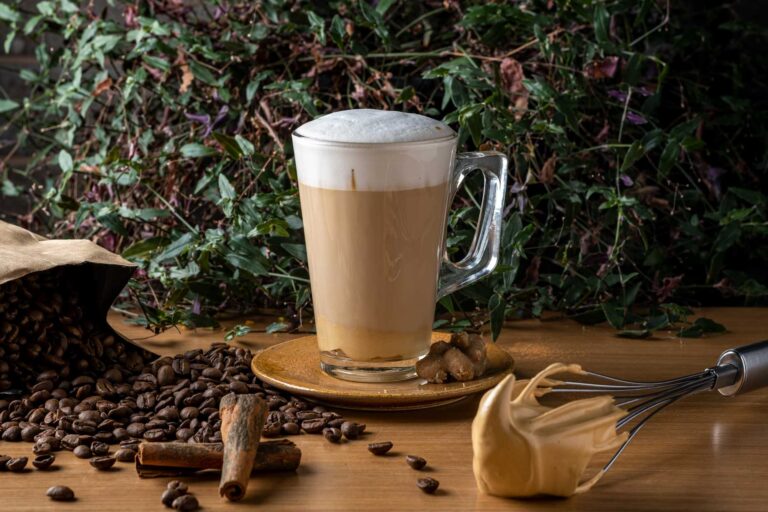 Café com leite cremoso do Joca Café
